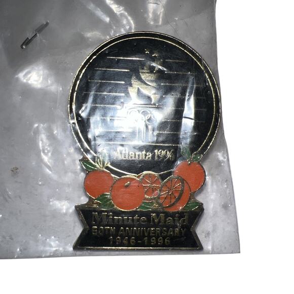 MINUTE MAID Orange Juice Coca Cola 50th Anniversary Atlanta Olympic 1996 Pin - Picture 4 of 5